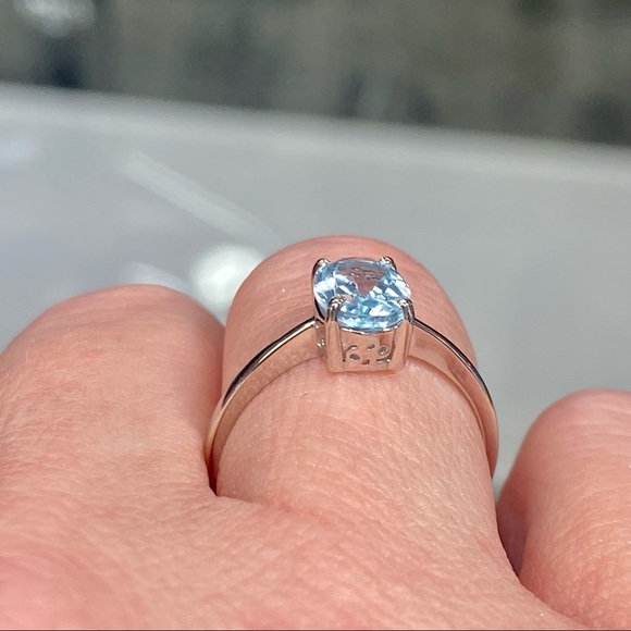 Genuine 1 Carat Aquamarine Oval Solitaire Ring ~ Dainty March Birthstone Ring - Picture 11 of 15
